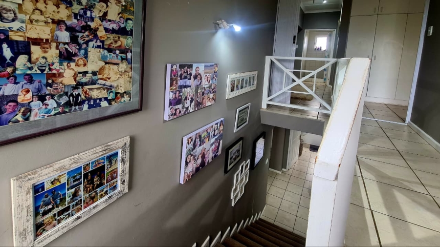 5 Bedroom Property for Sale in Merryhill Eastern Cape
